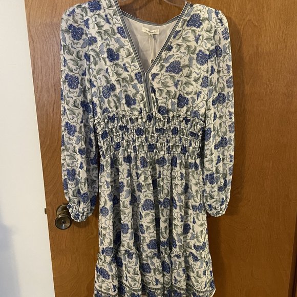 Women's MAX STUDIO Stretch White Blue Floral Smocked Waist Dress Size Small, NWT - Picture 4 of 10